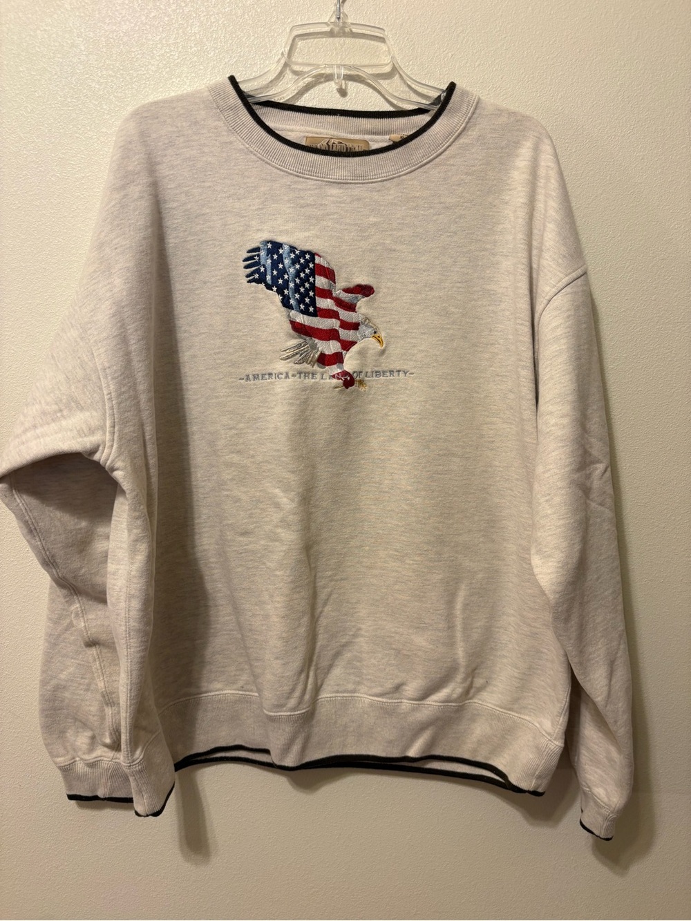 Woodland Trail Men's light grey Sweatshirt with American Eagle Embroider